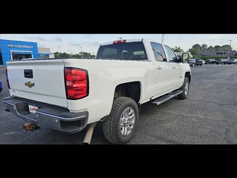 Used 2019 Chevrolet Silverado 2500 LT w/ LT Convenience Package AWD/4WD image 3