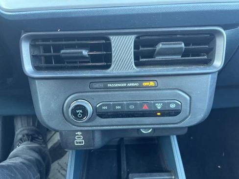 Used 2025 Ford Maverick XL w/ Equipment Group 101A image 22