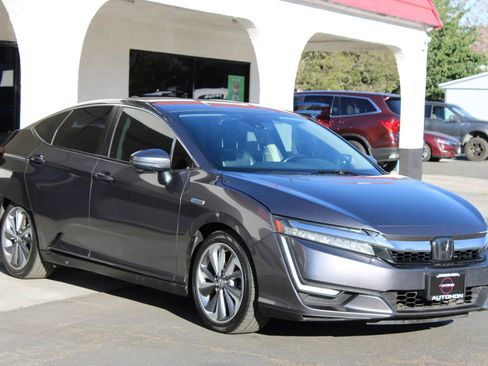 Used 2018 Honda Clarity Touring image 4