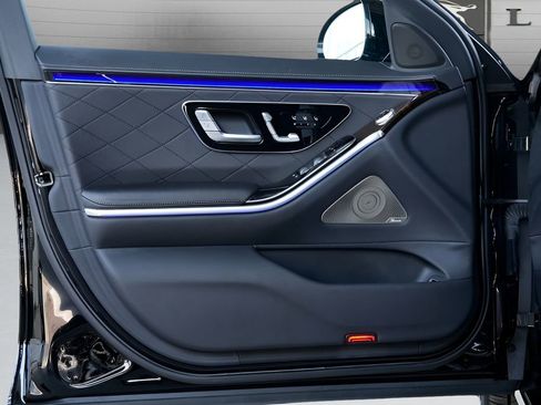 Used 2023 Mercedes-Benz S 580 4MATIC Sedan image 42