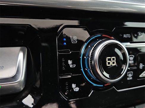 Certified 2023 GMC Sierra 1500 Denali w/ Denali Reserve Package image 5