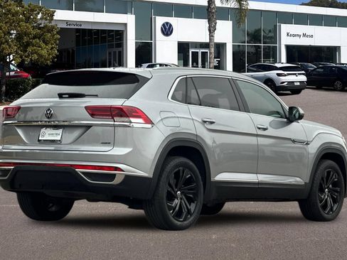 Used 2023 Volkswagen Atlas Cross Sport SEL AWD/4WD image 4