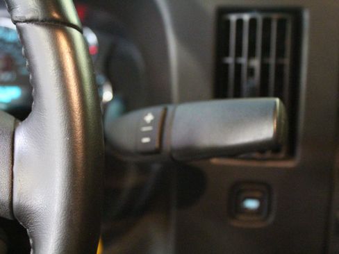Used 2021 GMC Savana 2500 w/ Enhanced Convenience Package RWD image 14