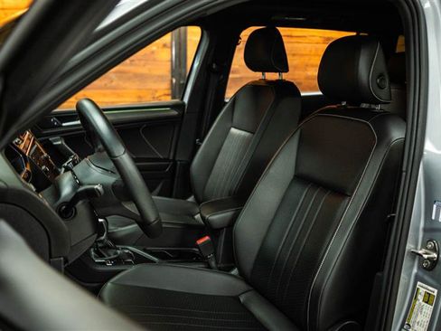 Used 2022 Volkswagen Tiguan SE R-Line image 10