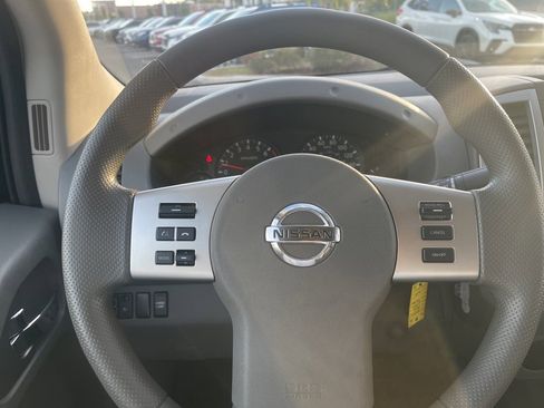 Used 2019 Nissan Frontier SV image 9
