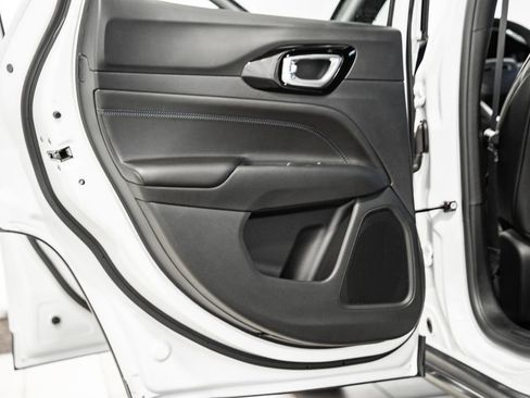 New 2026 Jeep Compass Limited image 35