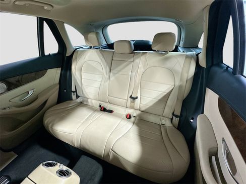 Used 2017 Mercedes-Benz GLC 300 image 13