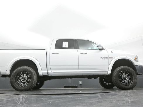 Used 2018 RAM 1500 Laramie image 33