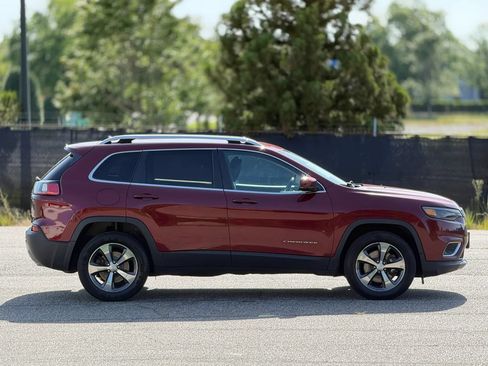 Used 2019 Jeep Cherokee Limited w/ Trailer Tow Group AWD/4WD image 7