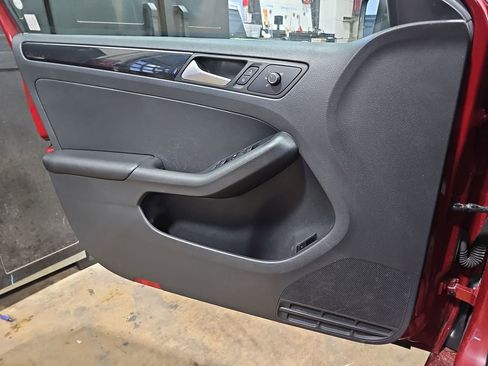 Used 2016 Volkswagen Jetta SEL w/ Lighting Package image 24