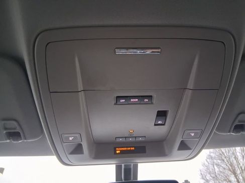 Used 2016 Chevrolet Silverado 1500 LTZ Z71 w/ Realtree Edition image 29