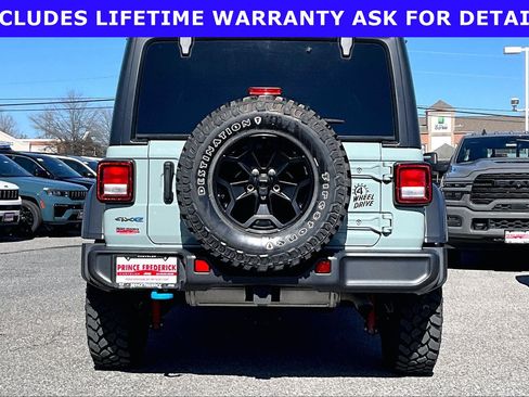 Used 2023 Jeep Wrangler Unlimited w/ Cold Weather Group AWD/4WD image 4