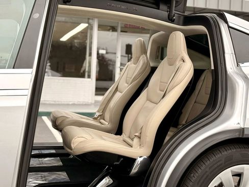 Used 2017 Tesla Model X 100D image 21