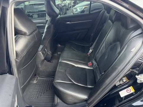 Used 2018 Toyota Camry SE w/ Audio Package FWD image 24