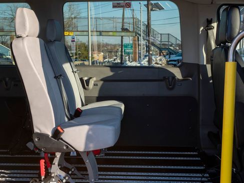 Used 2020 Ford Transit 350 XL image 12