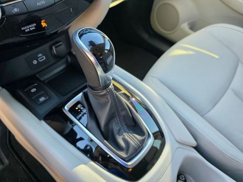 Used 2022 Nissan Rogue Sport SL w/ Premium Package image 19