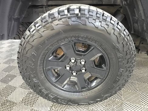 Used 2020 Jeep Gladiator Sport w/ Quick Order Package 24S image 13