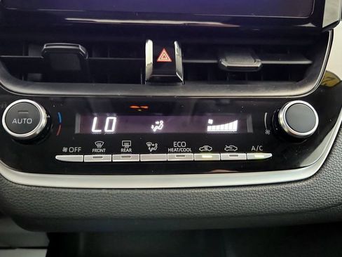 Used 2024 Toyota Corolla LE FWD image 30