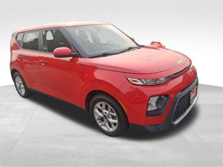 Used 2022 Kia Soul LX w/ Technology Package FWD video 2