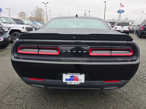 Used 2017 Dodge Challenger SXT w/ Sound Group image 4
