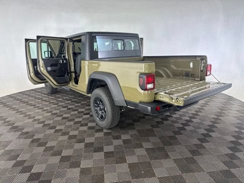 Used 2026 Jeep Gladiator Sport AWD/4WD image 21