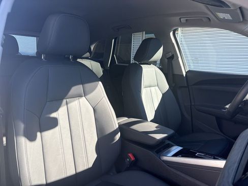 Certified 2025 Audi Q5 Premium w/ Convenience Package image 16