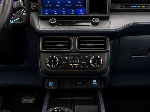 Used 2024 Ford Maverick Lariat w/ Black Appearance Package AWD/4WD image 26
