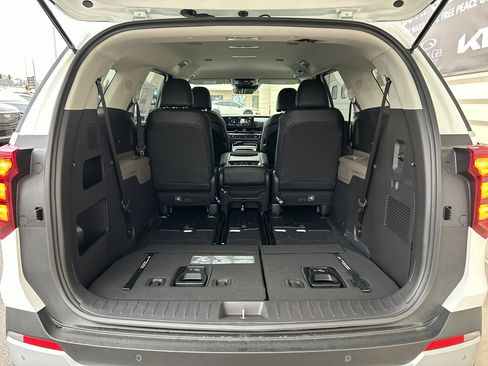 New 2026 Kia Carnival LXS image 13