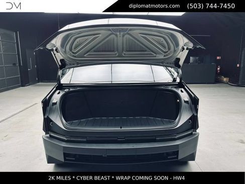 Used 2024 Tesla Cybertruck Cyberbeast AWD/4WD image 45