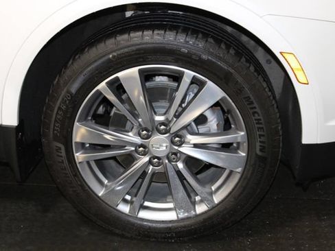 Certified 2023 Cadillac XT5 Premium Luxury w/ LPO, Floor Liner Package AWD/4WD image 35