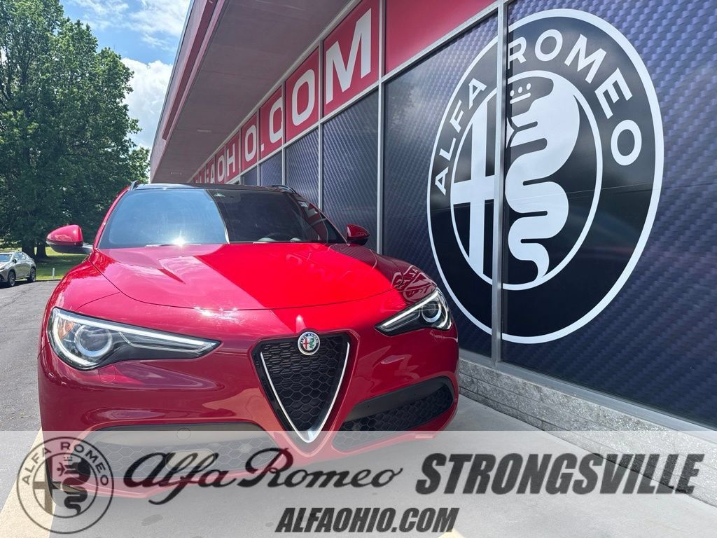 Used 2023 Alfa Romeo Stelvio Ti AWD/4WD image 1
