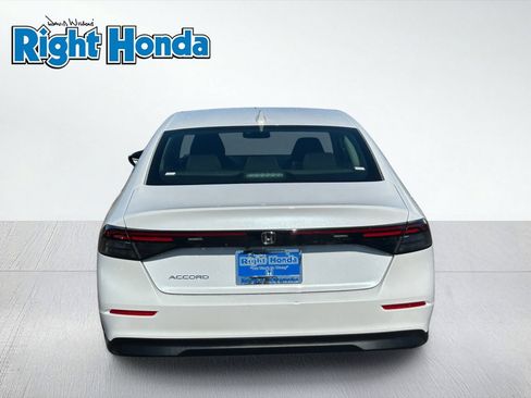 Used 2025 Honda Accord LX image 10