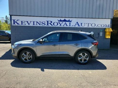 Used 2025 Ford Escape ST-Line FWD image 1
