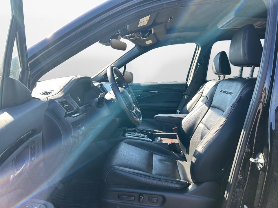 Used 2020 Honda Pilot Black Edition image 11