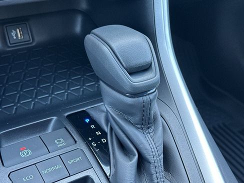 New 2025 Toyota RAV4 LE image 25