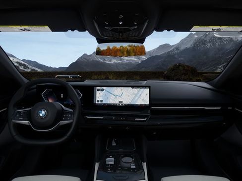 Used 2025 BMW 530i w/ Premium Package image 40