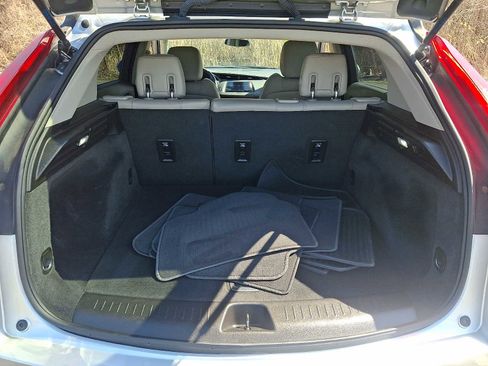 Used 2019 Cadillac XT4 Luxury w/ Cold Weather Package image 28