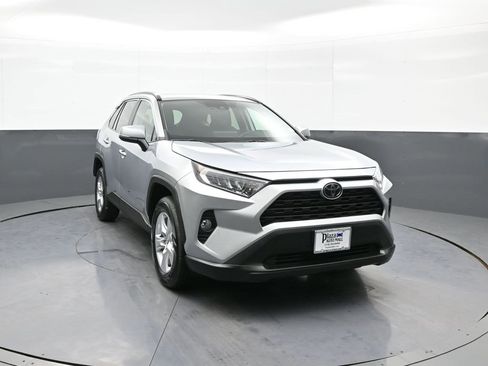 Certified 2021 Toyota RAV4 XLE image 3