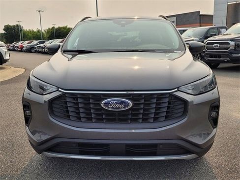 New 2025 Ford Escape Base image 2