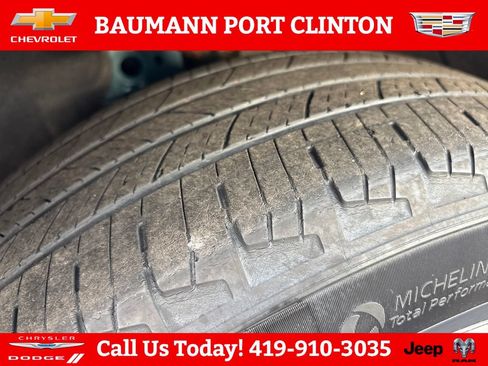 Used 2020 Chevrolet Equinox LT w/ Driver Convenience Package FWD image 29