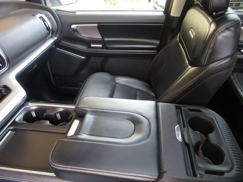 Used 2025 Ford Expedition Platinum w/ Driver's Package AWD/4WD image 21