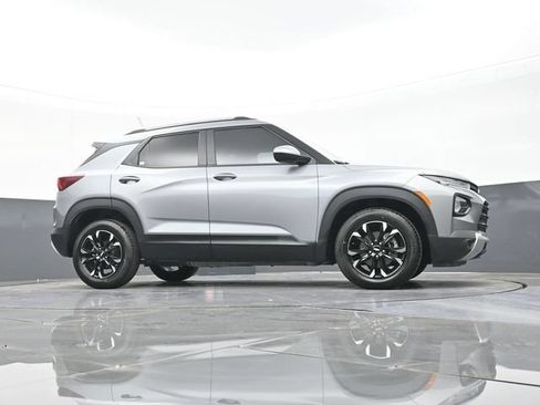 Used 2023 Chevrolet TrailBlazer LT FWD image 48