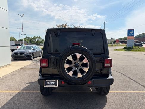 Used 2023 Jeep Wrangler Unlimited Sahara w/ Cold Weather Group AWD/4WD image 33