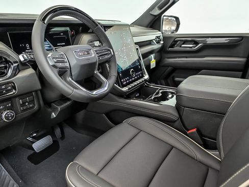 New 2026 GMC Yukon XL Elevation w/ Elevation Premium Package AWD/4WD image 8
