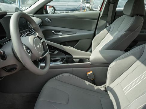 New 2025 Hyundai Elantra Blue image 22