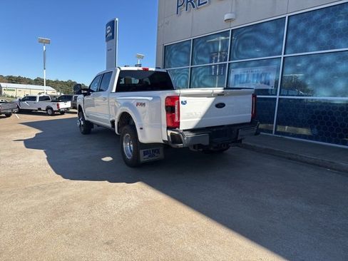 Used 2025 Ford F350 Lariat image 5