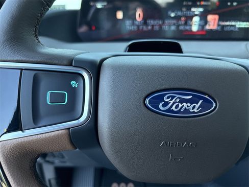 Used 2025 Ford Expedition Max King Ranch image 26