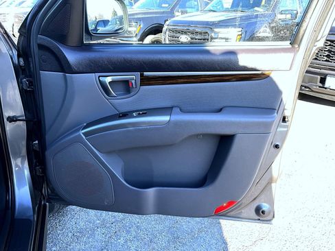 Used 2010 Hyundai Santa Fe GLS image 17