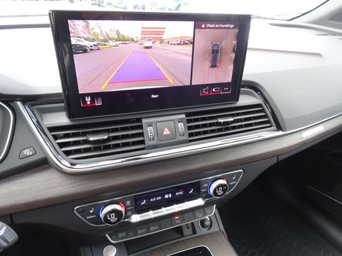 Certified 2025 Audi Q5 2.0T Premium Plus w/ Premium Plus Package AWD/4WD image 15