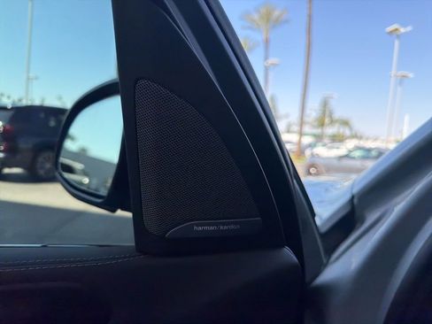 Used 2025 BMW X5 xDrive50e w/ M Sport Package image 6